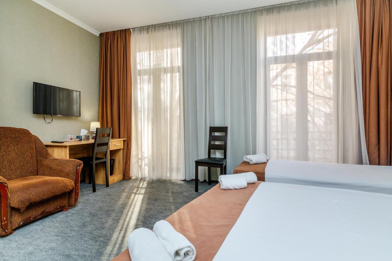 Hotel Marlyn 트빌리시 외부 사진
