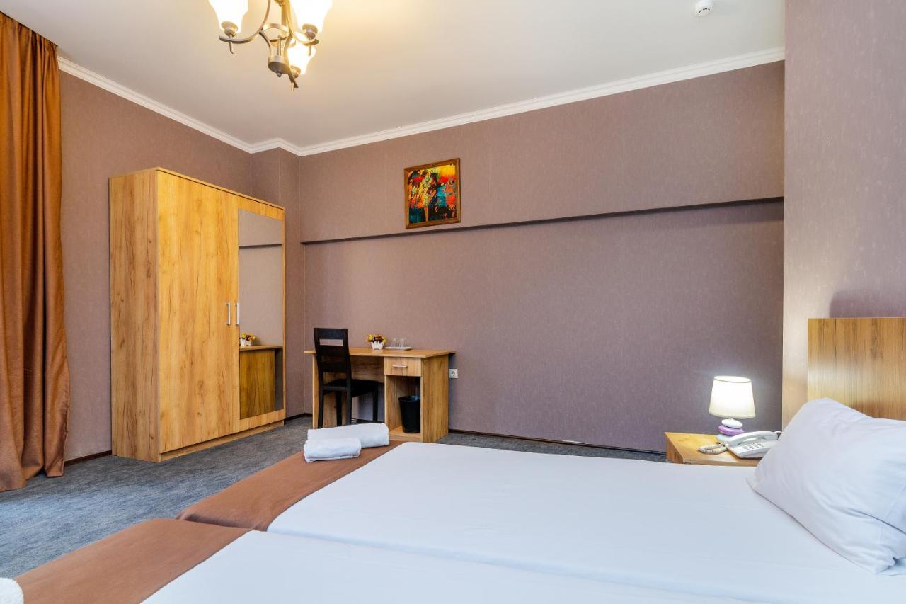 Hotel Marlyn 트빌리시 외부 사진